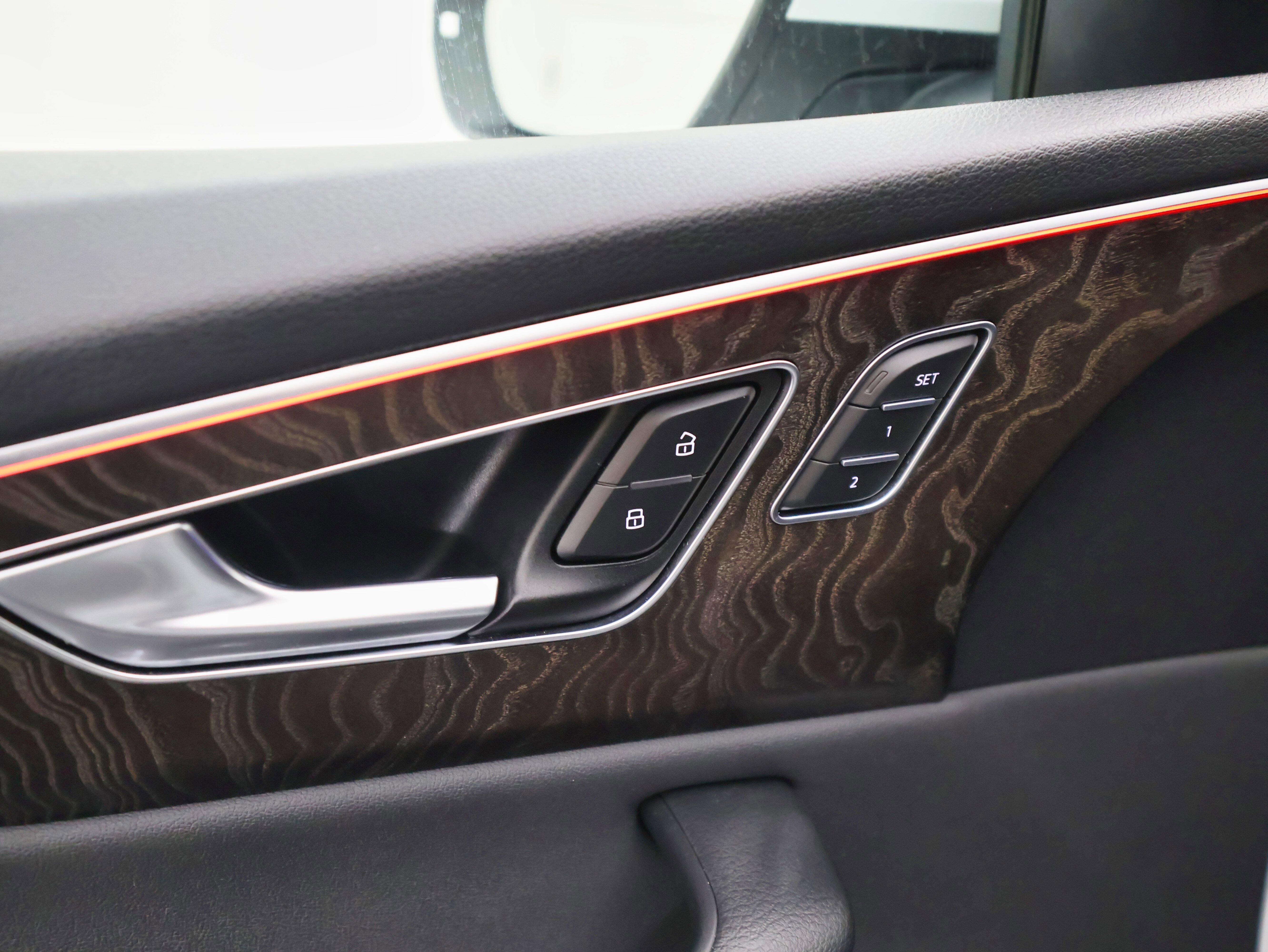 Used 2019 Audi Q8 Premium Plus w/ Premium Plus image 21