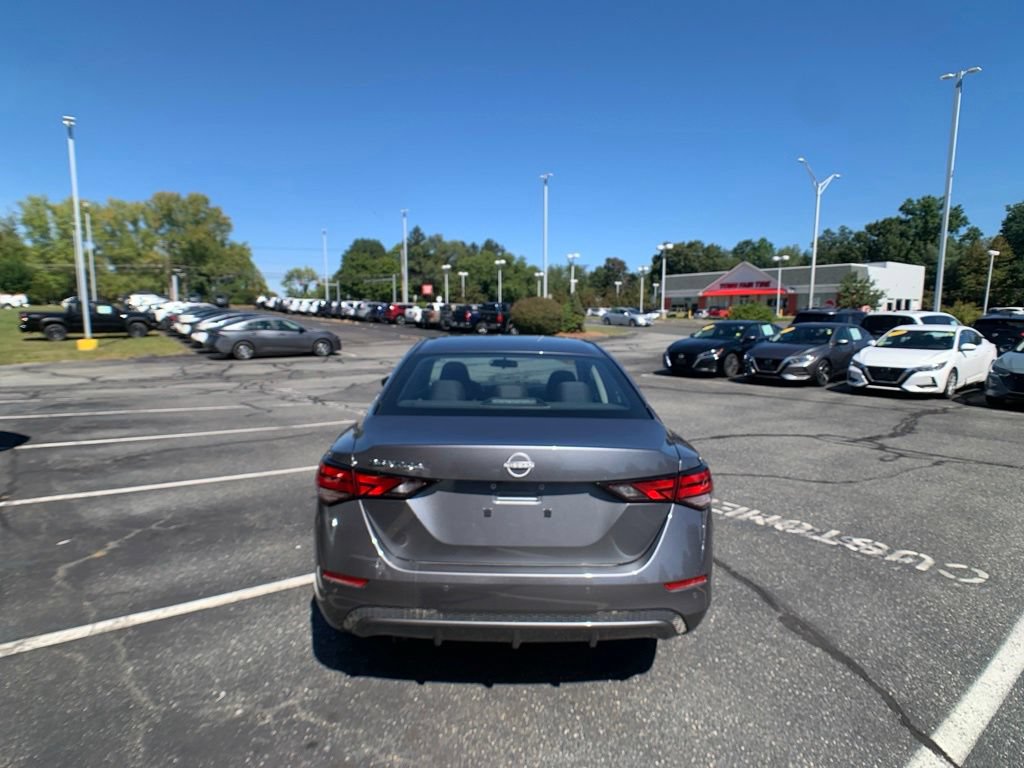 Used 2025 Nissan Sentra S FWD image 5