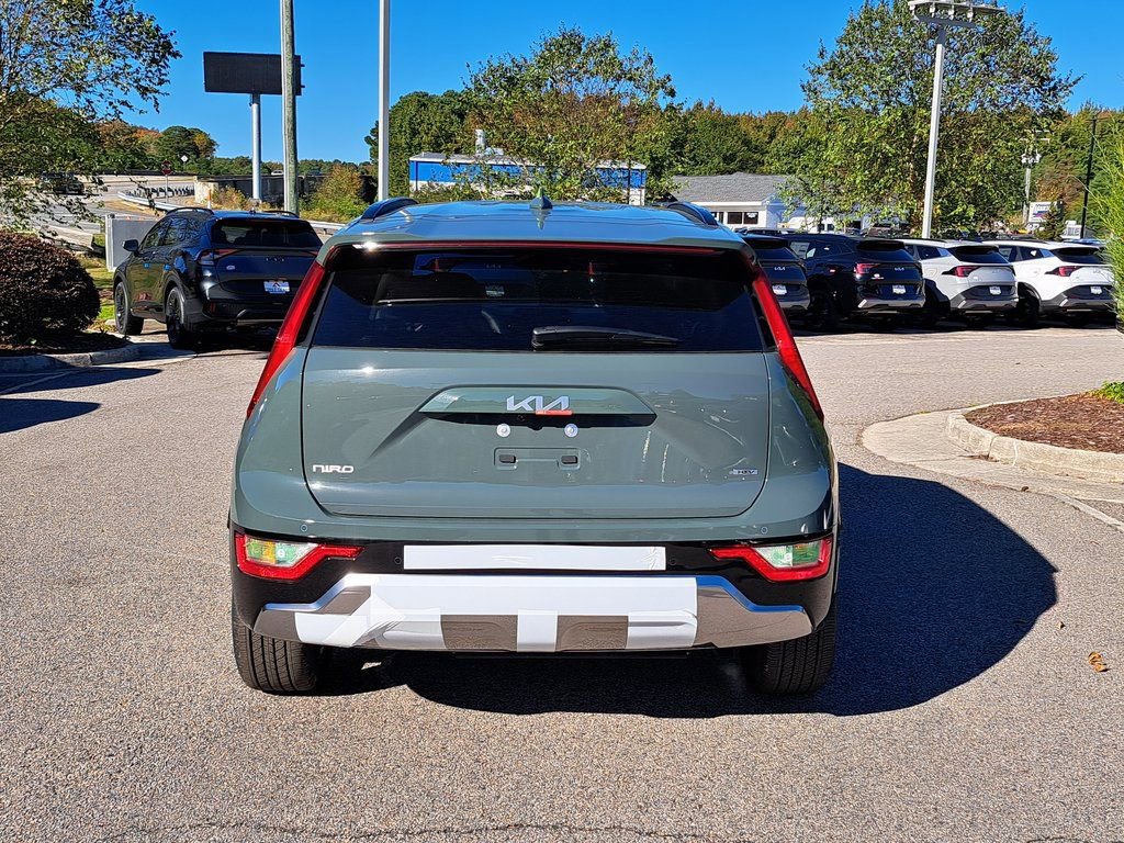 New 2025 Kia Niro EX Touring image 5