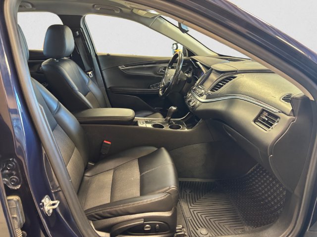 Used 2018 Chevrolet Impala LT FWD image 15