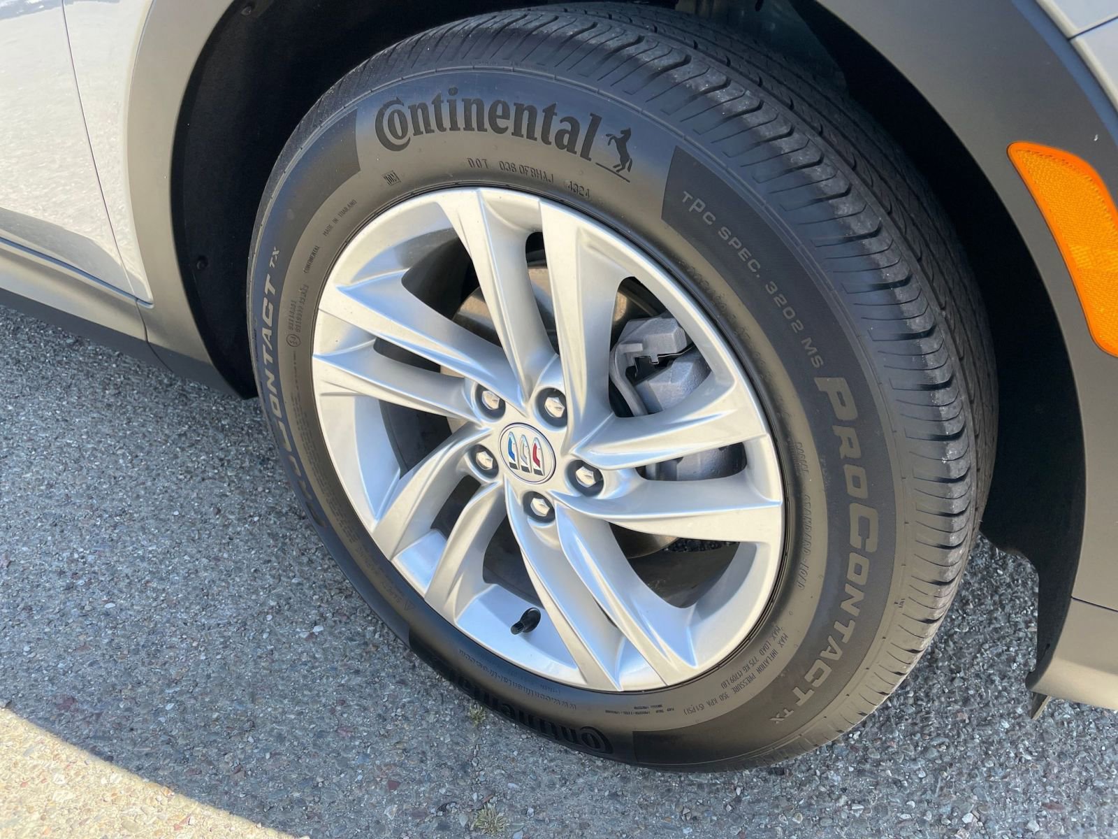 Used 2025 Buick Envista Preferred image 30