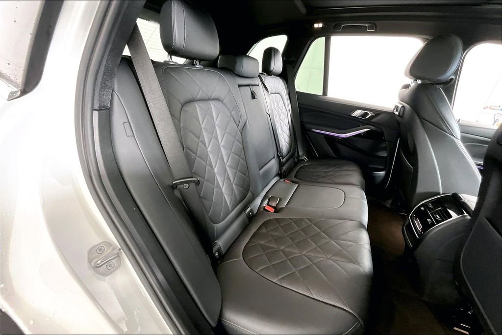Used 2023 BMW X5 xDrive40i image 27