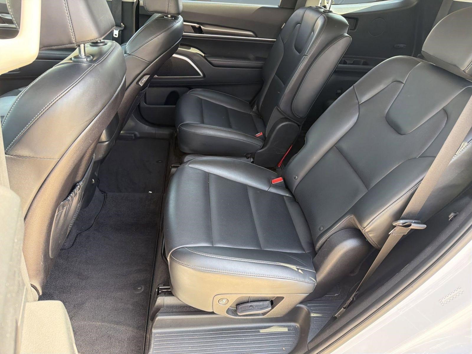 Used 2025 Kia Telluride S image 15