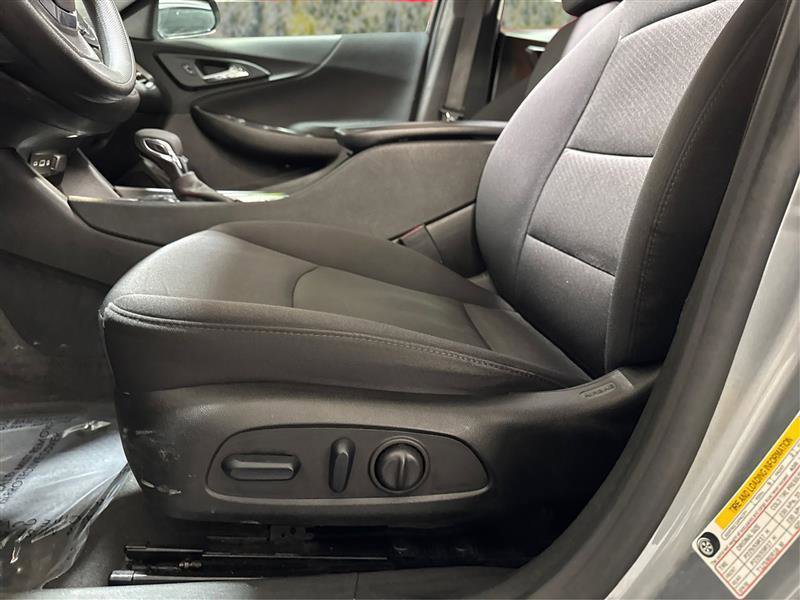 Used 2023 Chevrolet Malibu LT image 17