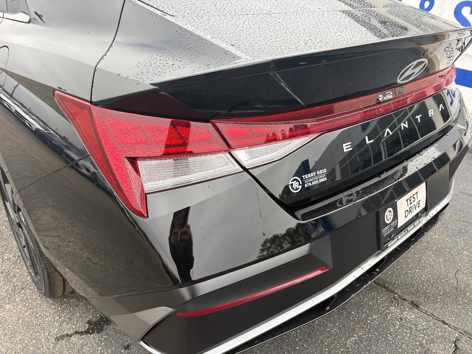 New 2025 Hyundai Elantra Sport FWD image 10
