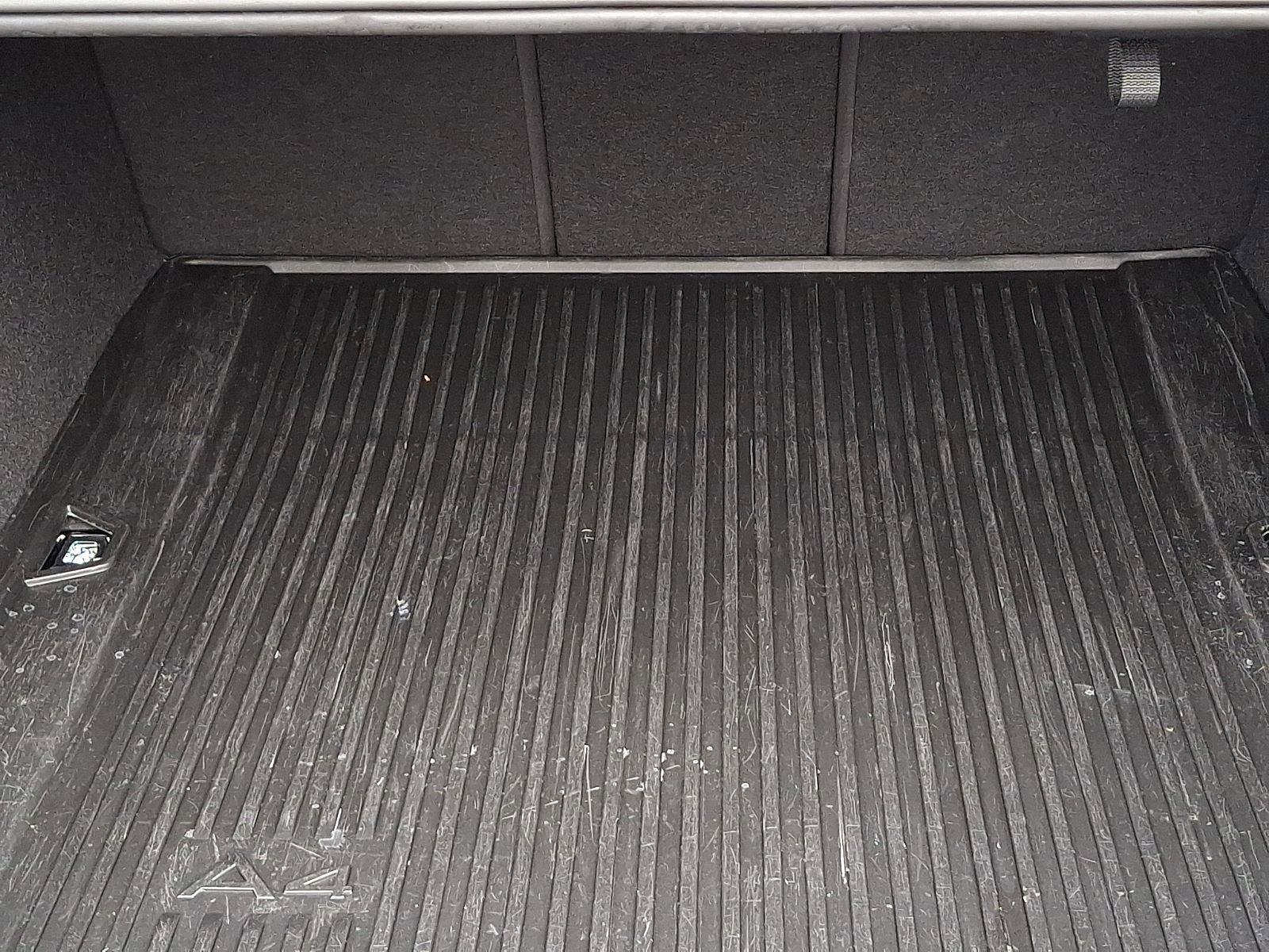 Used 2023 Audi S4 Premium Plus w/ Premium Plus Package image 30