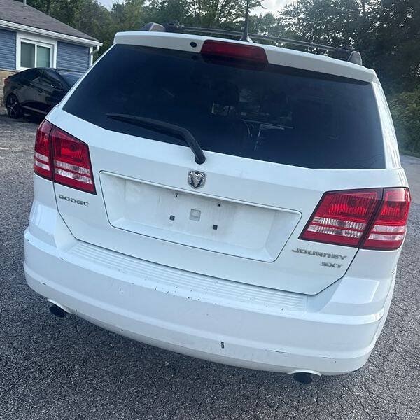 Used 2010 Dodge Journey SXT w/ Premium Convenience Group FWD image 5
