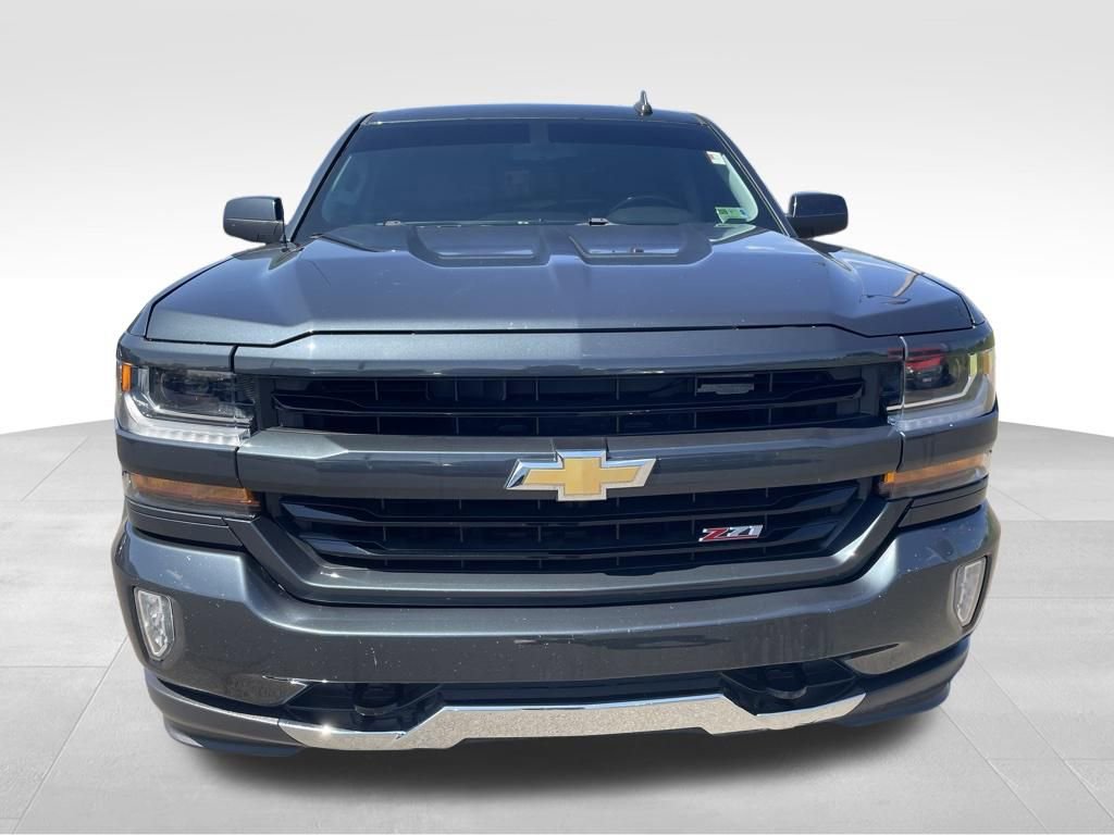 Used 2018 Chevrolet Silverado 1500 LT w/ All Star Edition AWD/4WD image 17