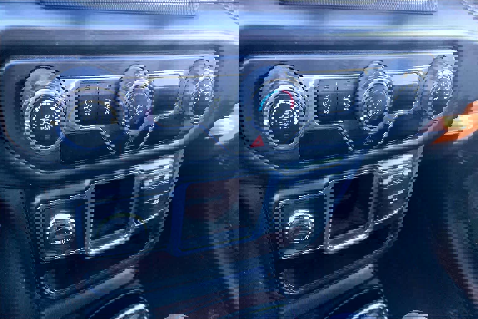 Used 2021 Jeep Wrangler Sport image 30