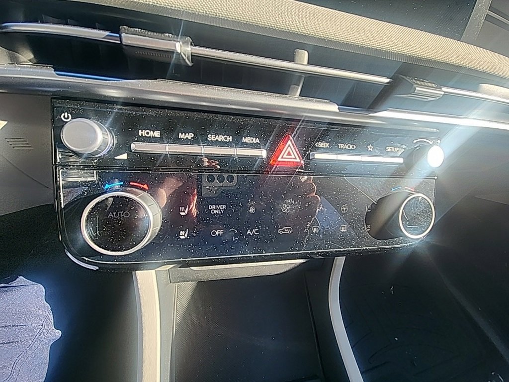 Certified 2025 Hyundai Tucson Limited image 10