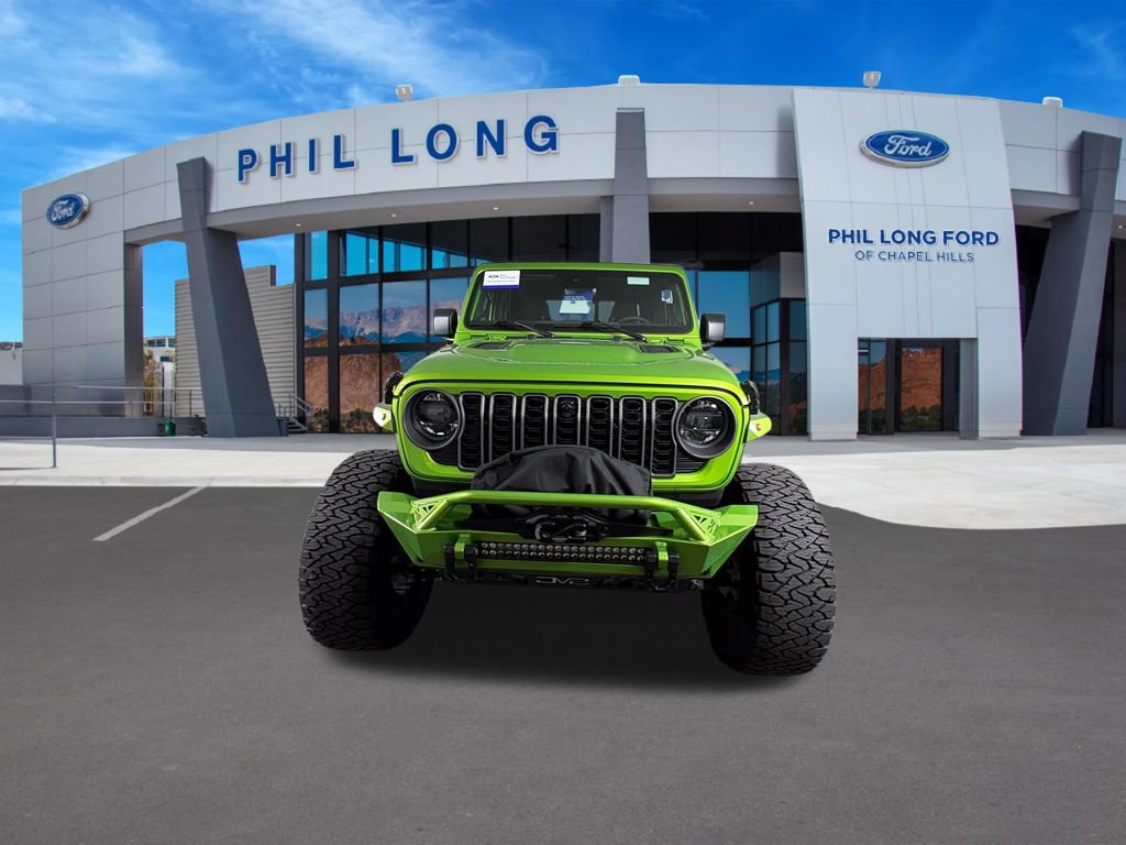 Used 2025 Jeep Gladiator Rubicon AWD/4WD image 8