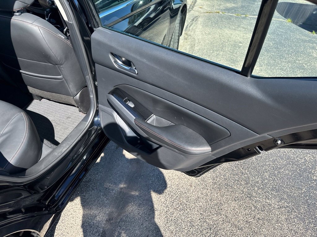 Used 2024 Nissan Altima 2.5 SR w/ SR Premium Package FWD image 25