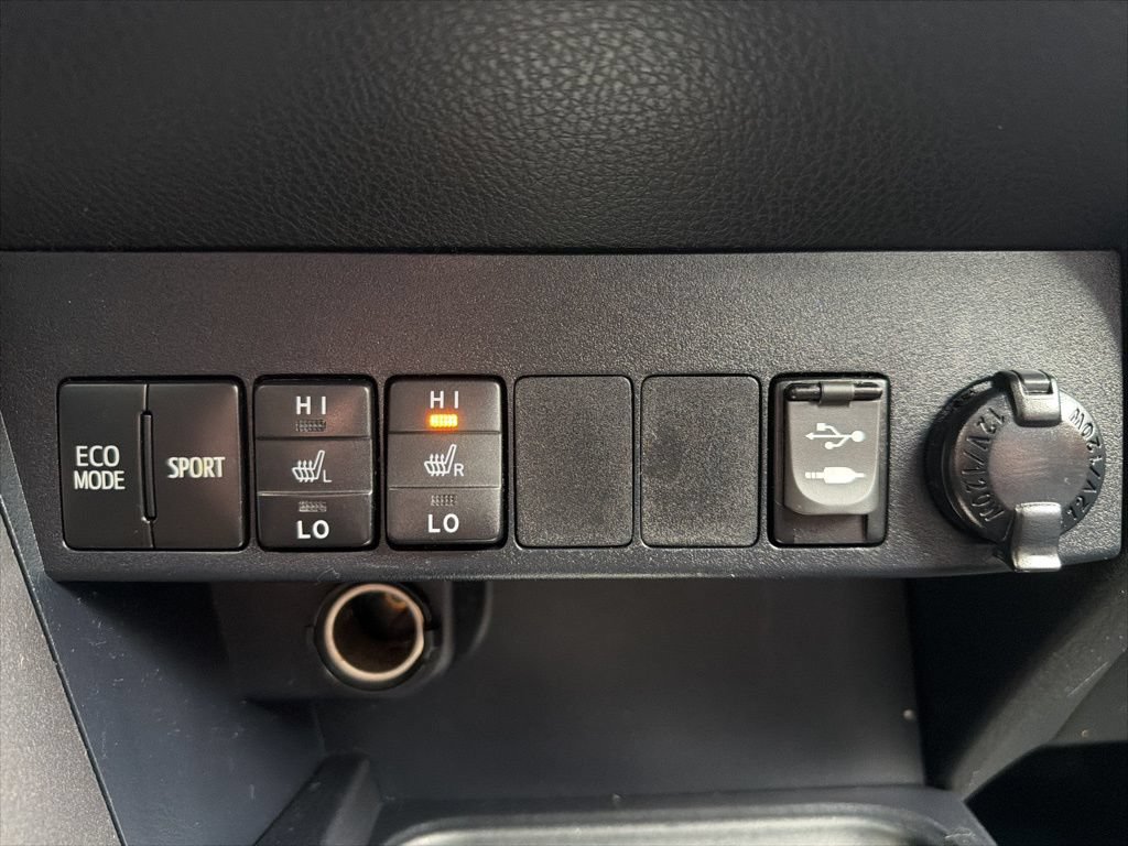 Used 2016 Toyota RAV4 SE AWD/4WD image 19