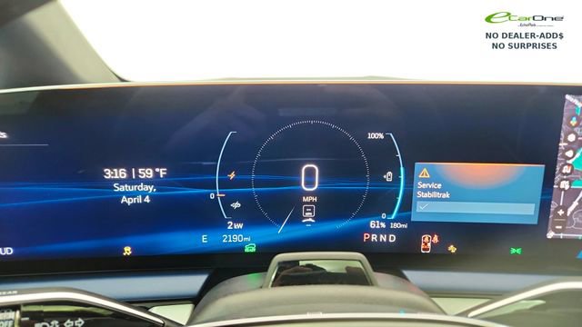 Used 2025 Cadillac Optiq Sport 2 image 40