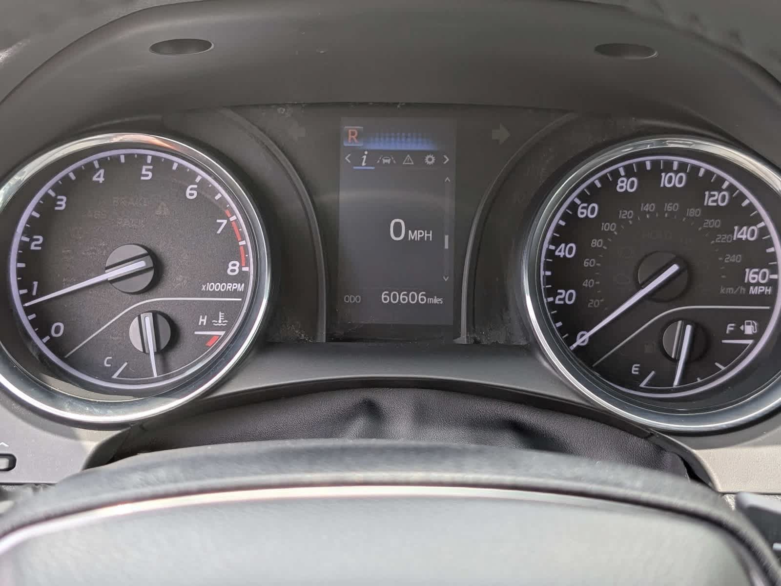 Used 2020 Toyota Camry SE FWD image 27