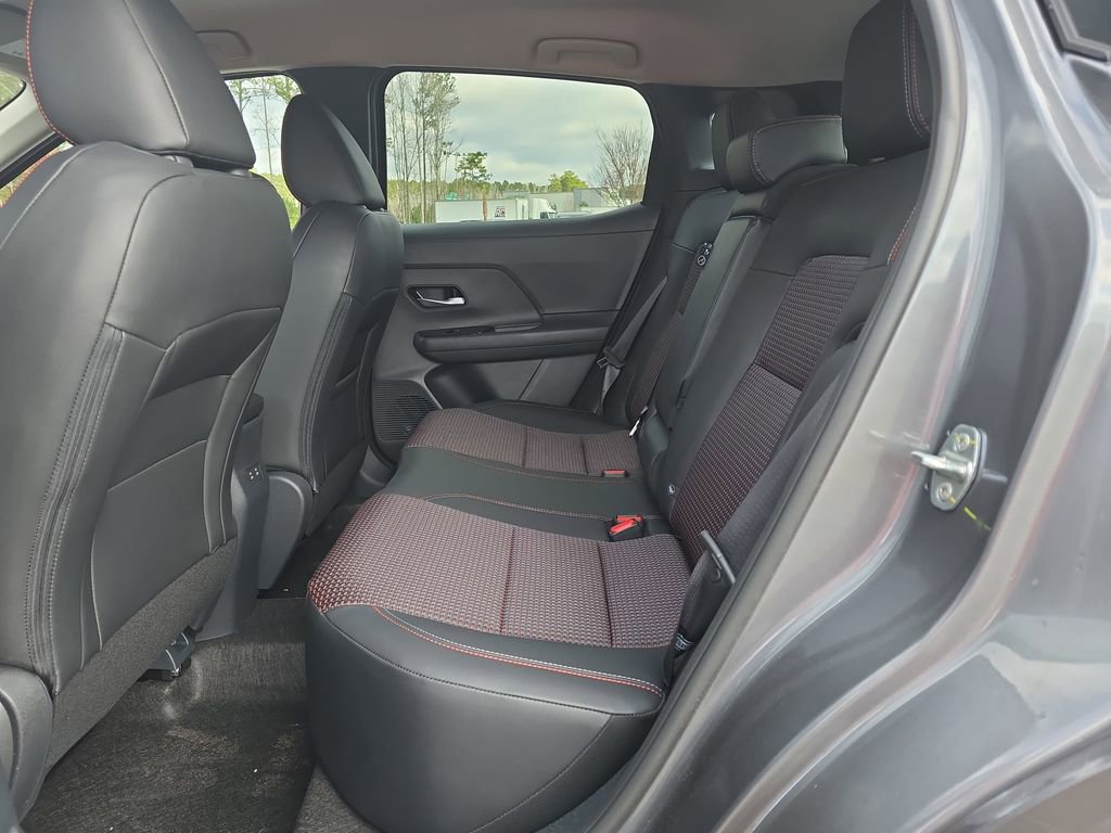 New 2026 Nissan Kicks SR FWD image 18