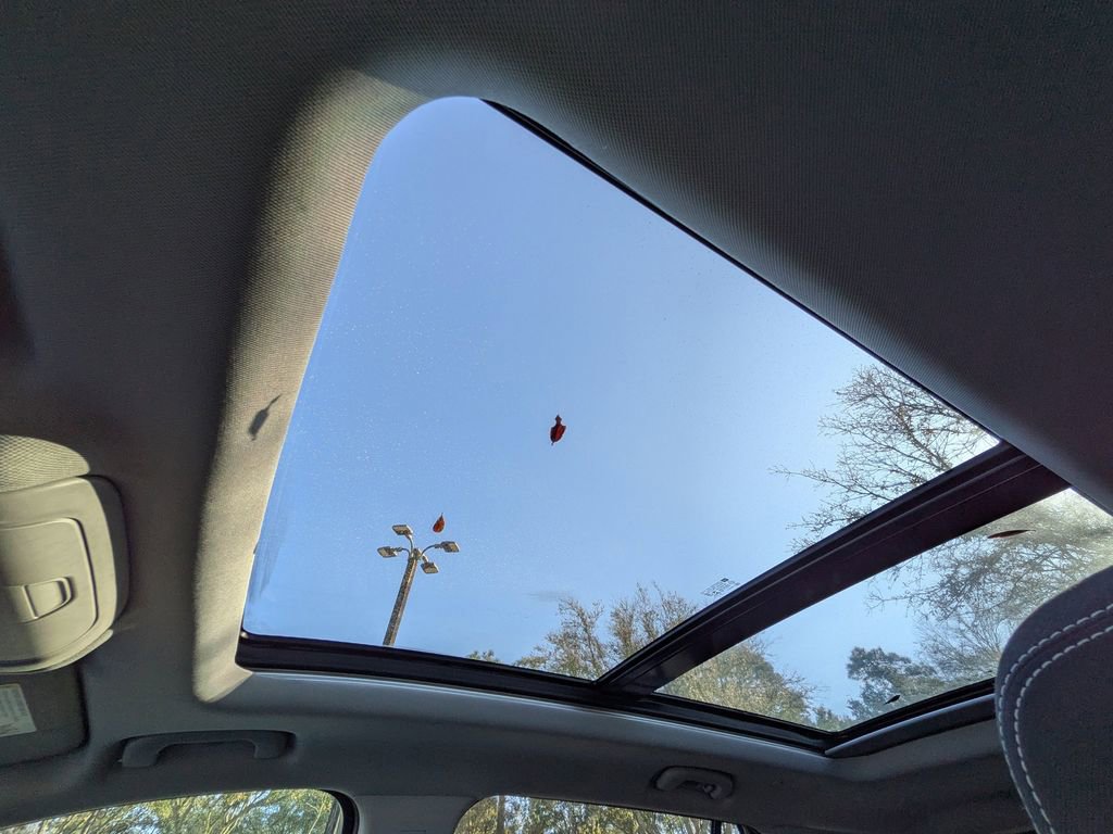 Used 2023 GMC Terrain SLE w/ Driver Convenience Package image 22