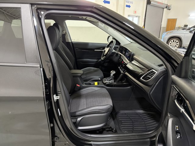 Used 2025 Kia Seltos S image 36