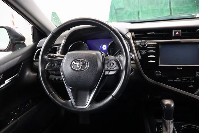 Certified 2020 Toyota Camry SE image 15
