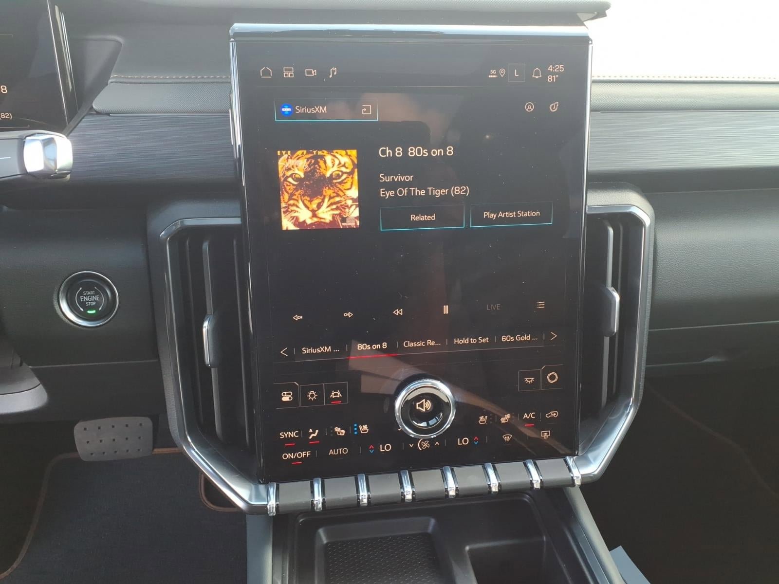 Certified 2025 GMC Acadia AT4 w/ Luxury Package AWD/4WD image 23