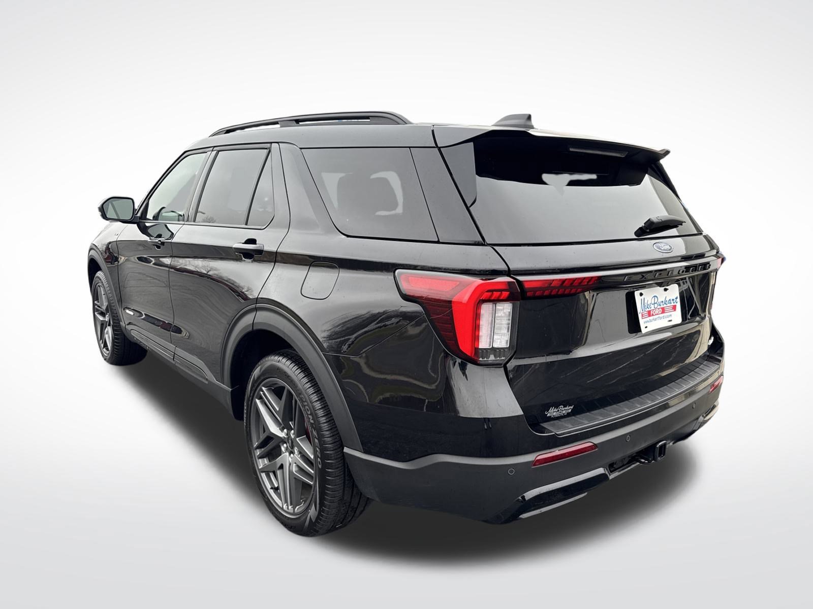 Used 2025 Ford Explorer ST-Line w/ ST-Line Street Pack image 18