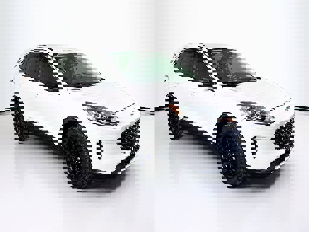 Certified 2022 Ford Escape SE w/ Cold Weather Package image 23