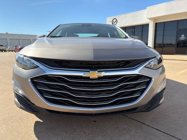 Used 2024 Chevrolet Malibu LT image 4