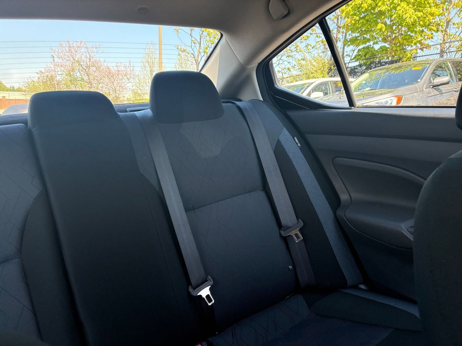 Used 2025 Nissan Versa SV FWD image 32