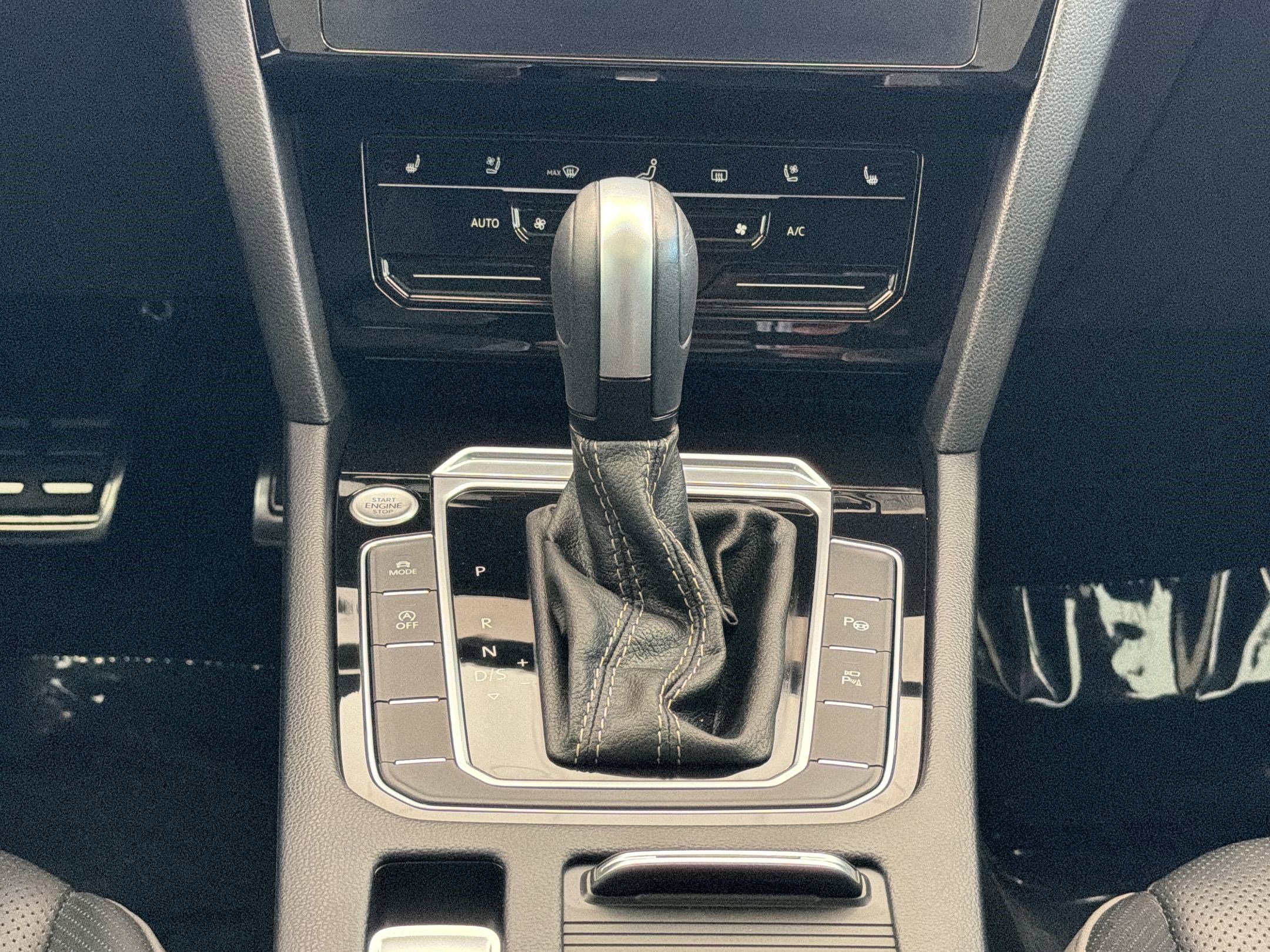 Used 2023 Volkswagen Arteon SEL Premium AWD/4WD image 18
