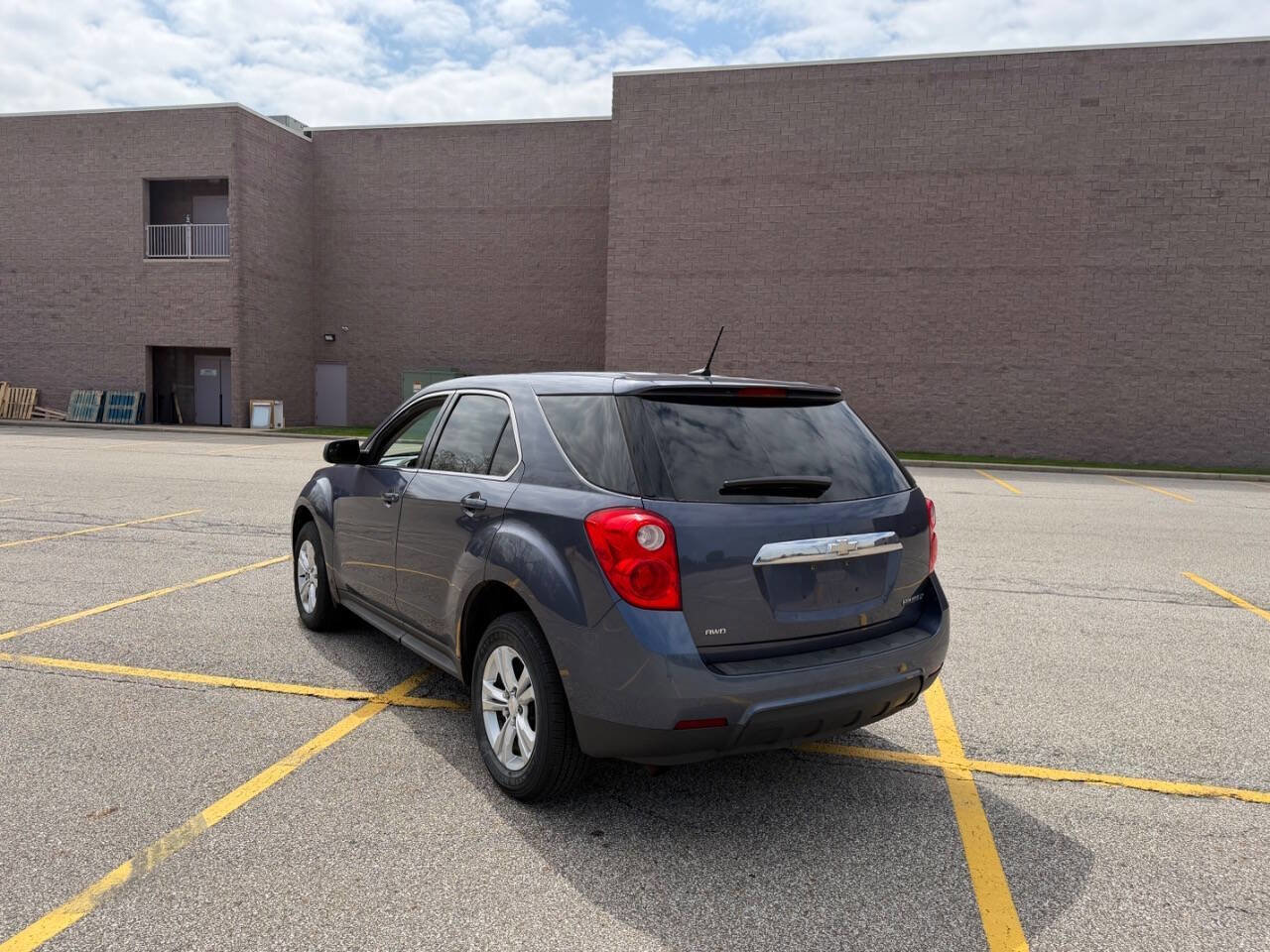 Used 2013 Chevrolet Equinox LS AWD/4WD image 3