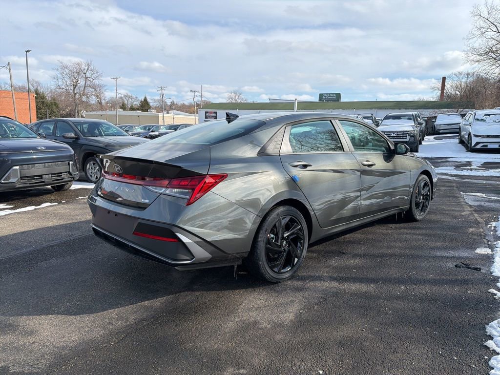 New 2026 Hyundai Elantra Sport image 7