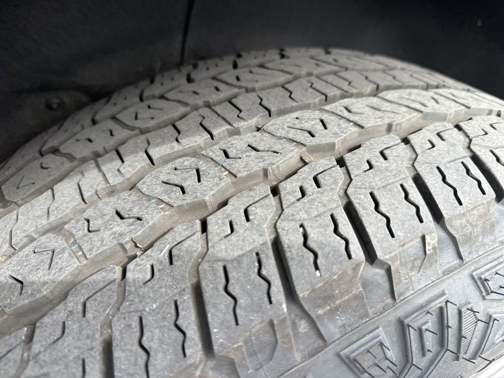 Used 2025 Chevrolet Suburban Z71 AWD/4WD image 7