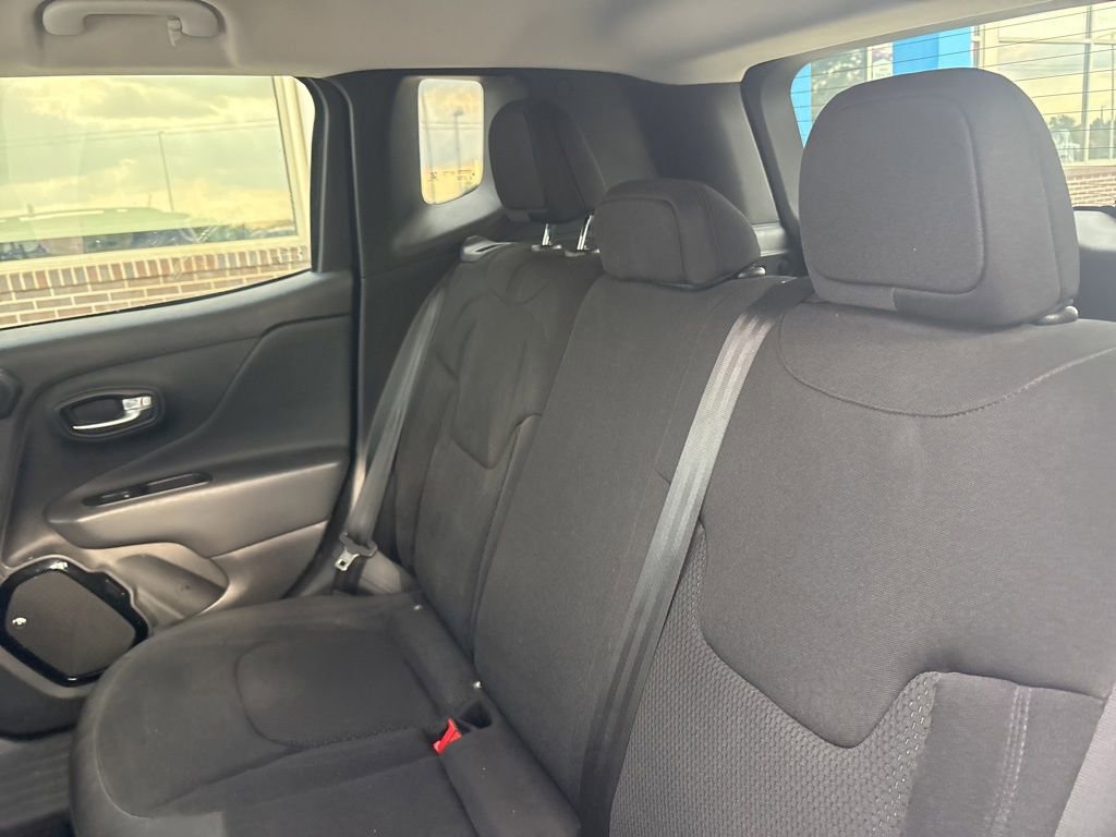 Used 2018 Jeep Renegade Altitude AWD/4WD image 35