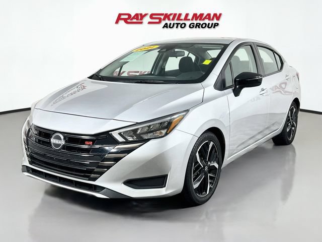Used 2024 Nissan Versa SR FWD image 3