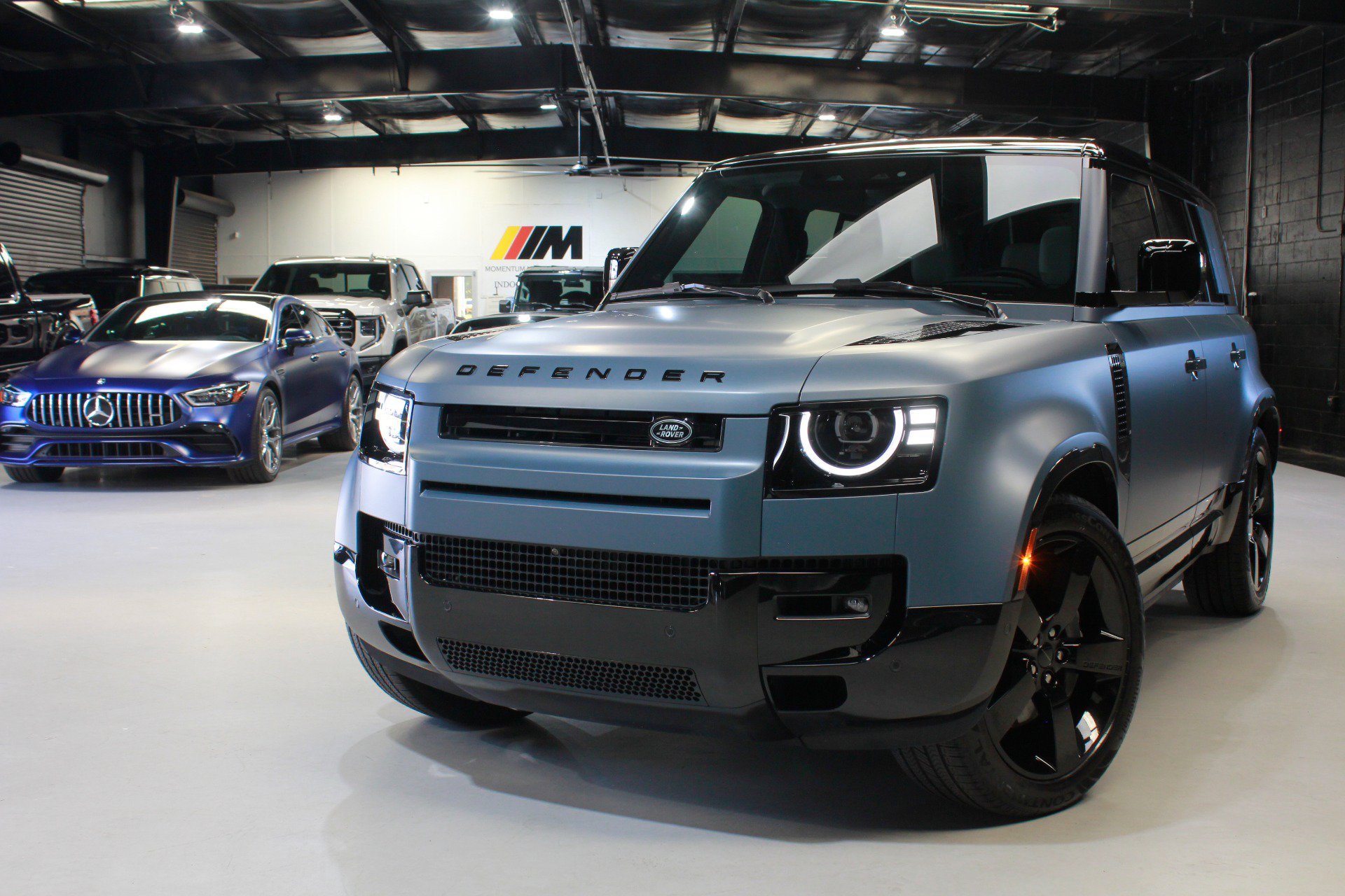 Used 2026 Land Rover Defender 110 X-Dynamic SE AWD/4WD image 5