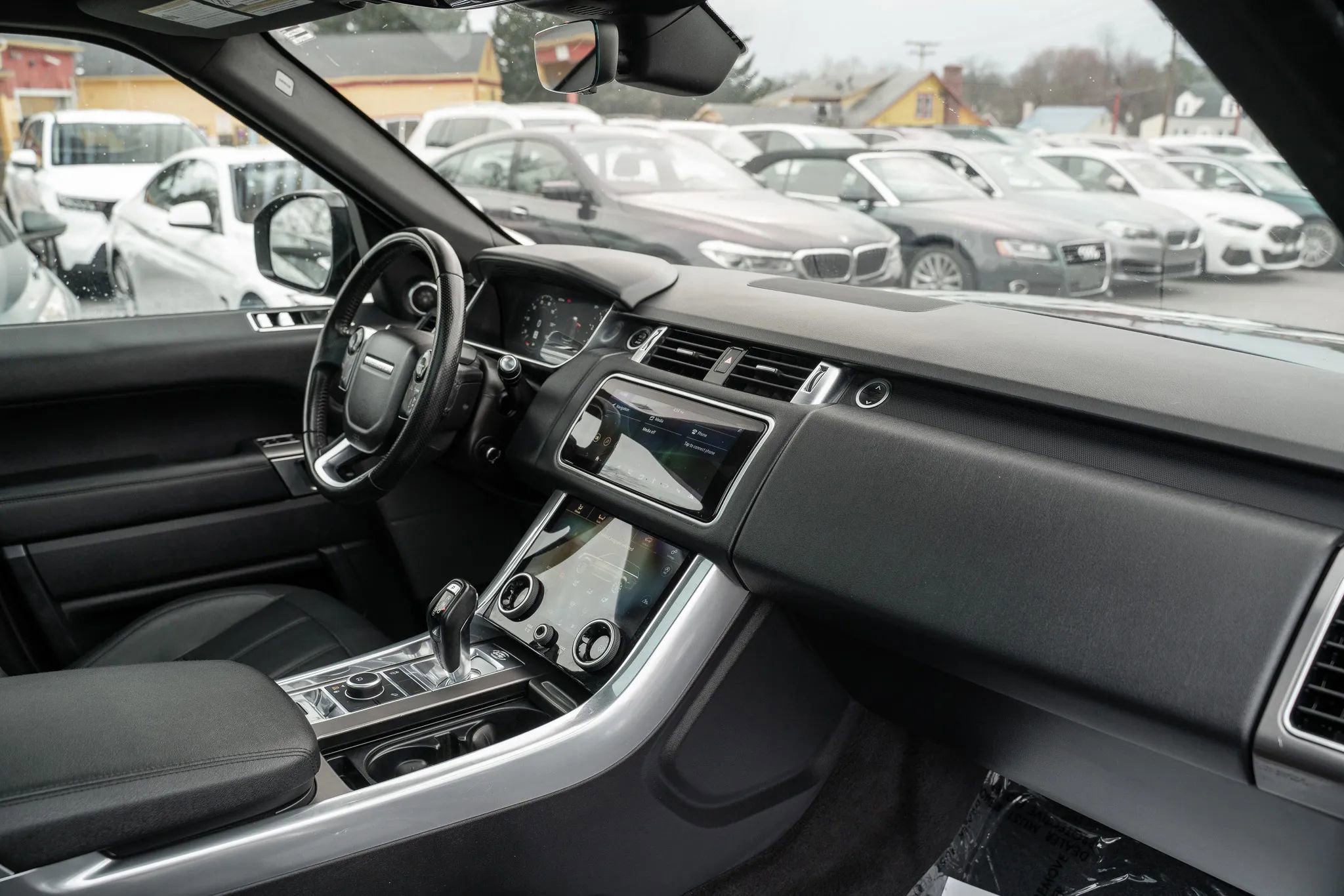 Used 2018 Land Rover Range Rover Sport SE image 14