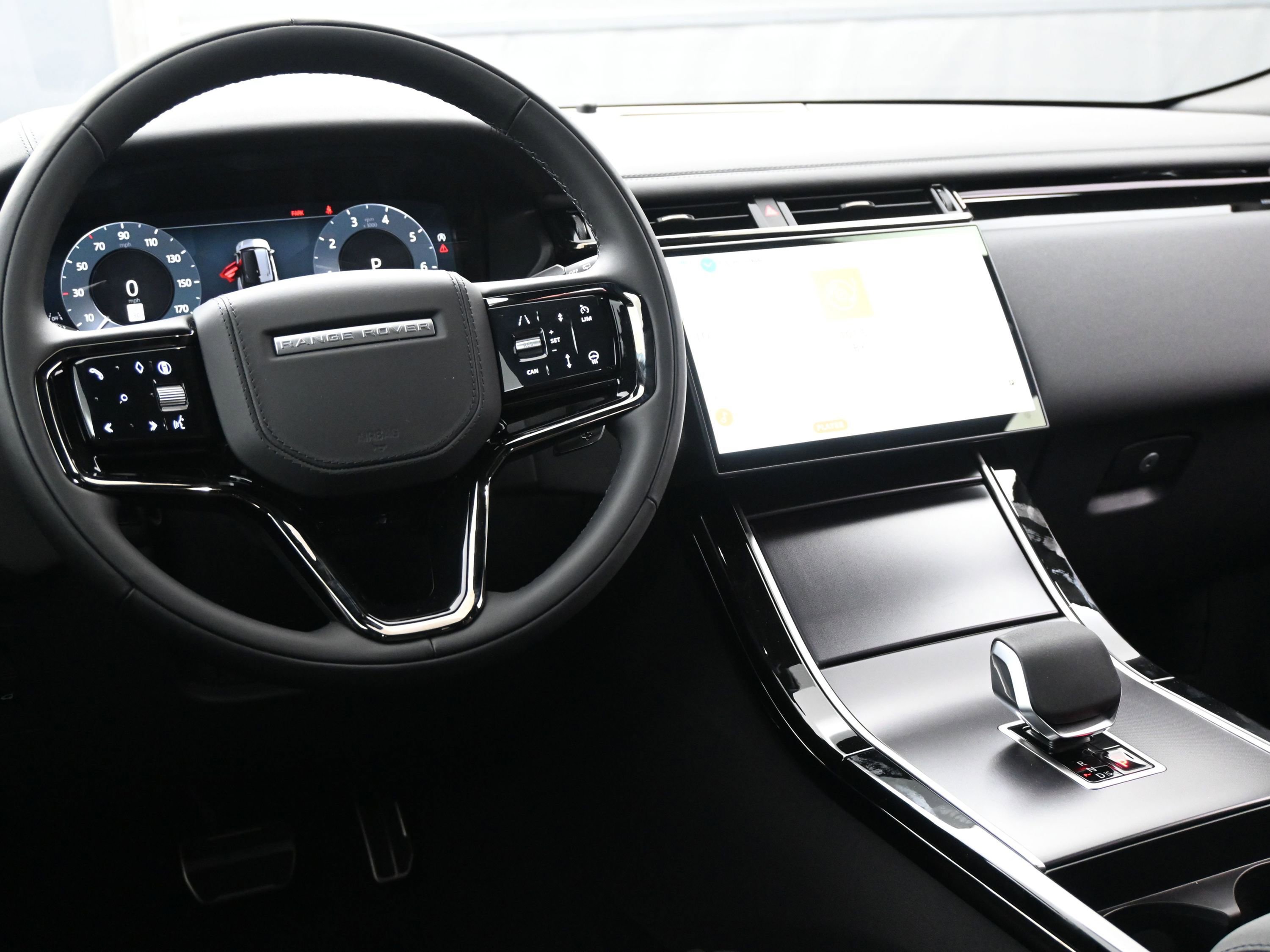 New 2026 Land Rover Range Rover Velar Dynamic SE image 7