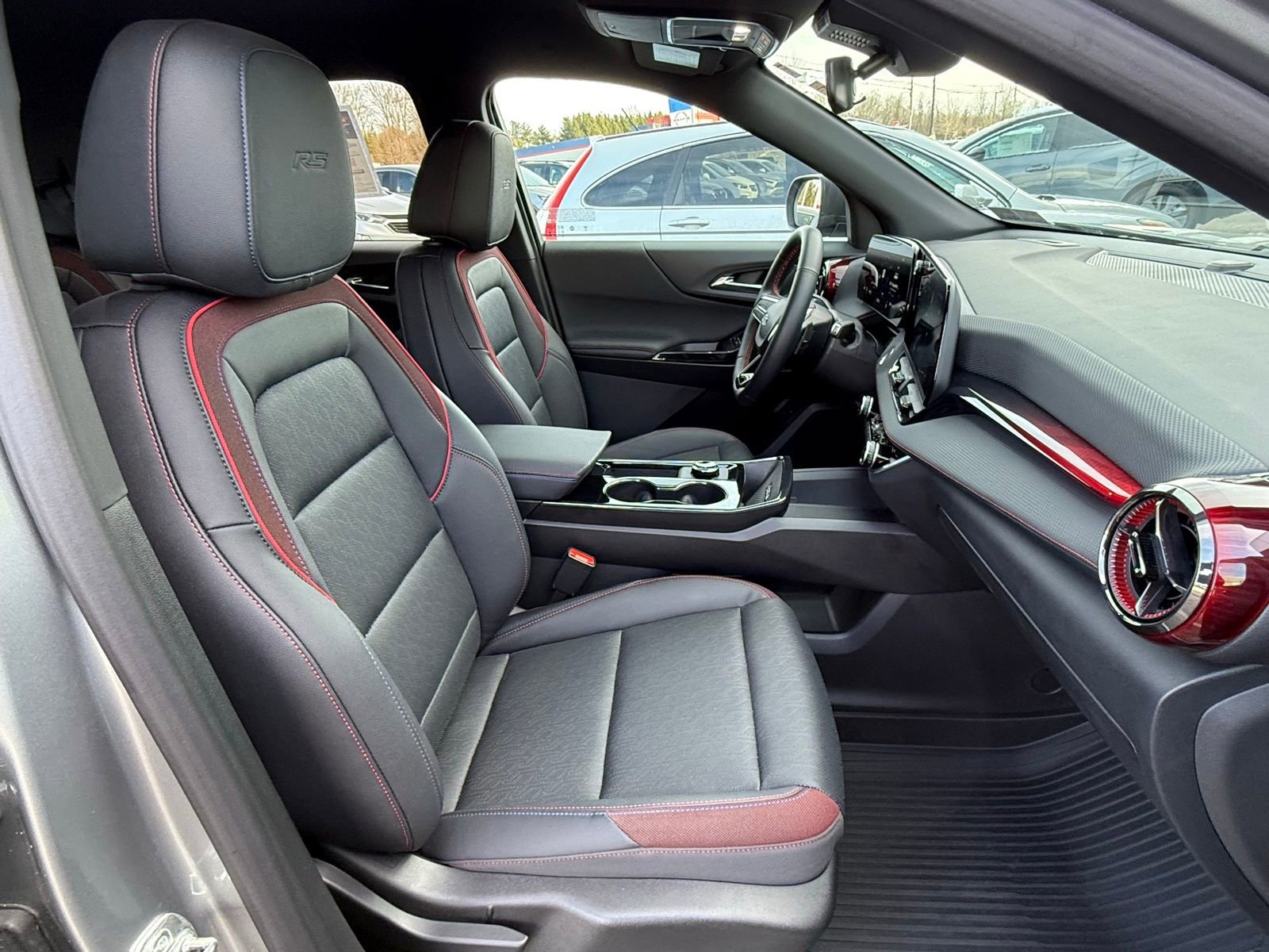 Used 2025 Chevrolet Equinox RS image 17