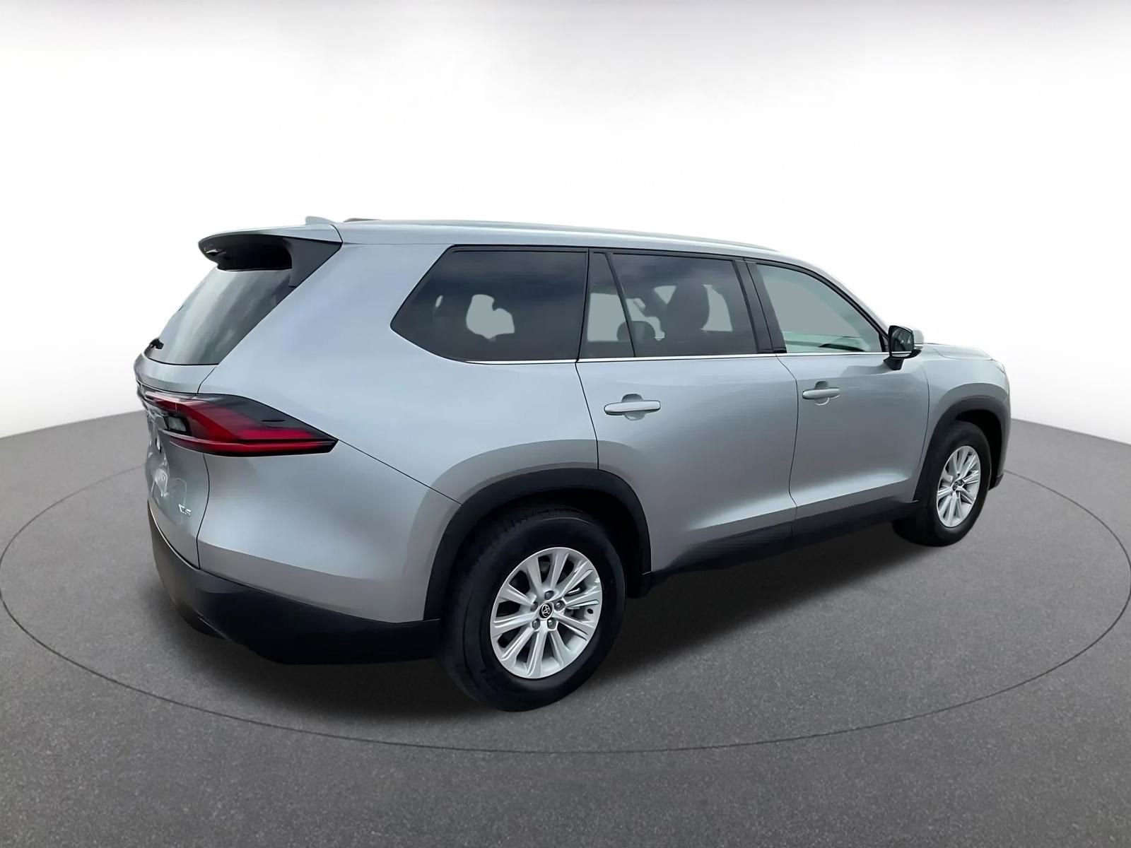 Used 2025 Toyota Grand Highlander FWD image 15