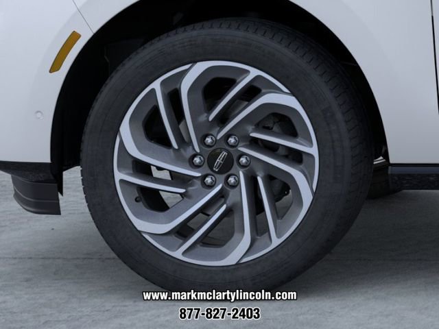 New 2026 Lincoln Navigator Reserve AWD/4WD image 19
