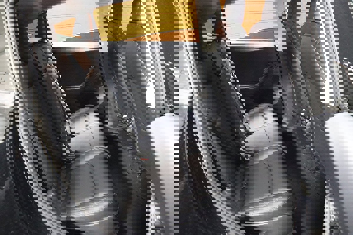 Used 2022 Tesla Model Y Long Range image 48