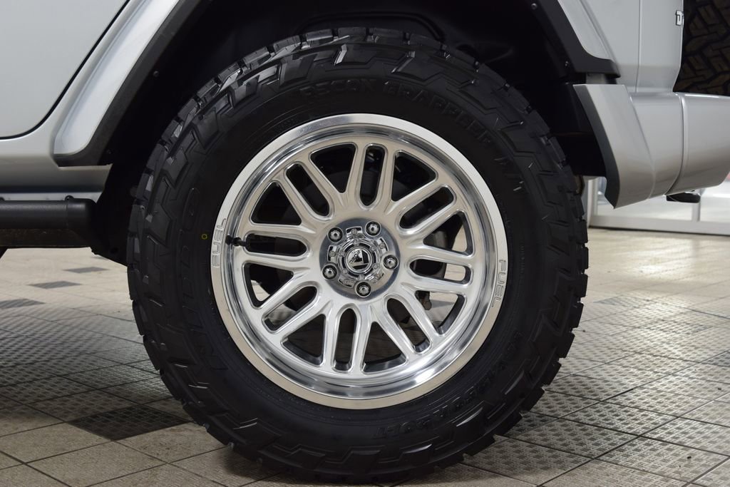 Used 2024 Jeep Wrangler Unlimited Sahara w/ Technology Group AWD/4WD image 23