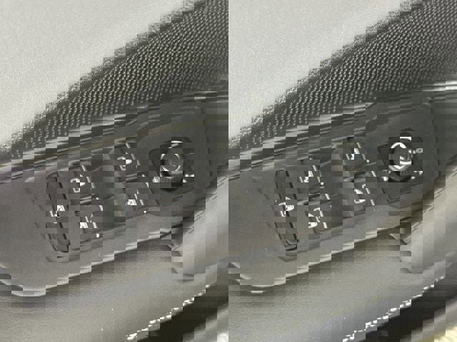 New 2025 Volkswagen Tiguan SE R-Line image 15