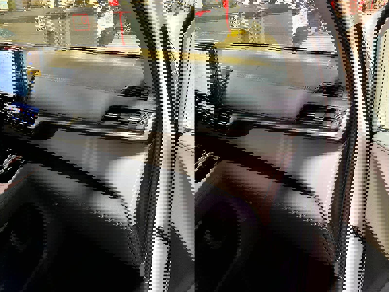 Used 2024 Toyota Sienna LE image 13