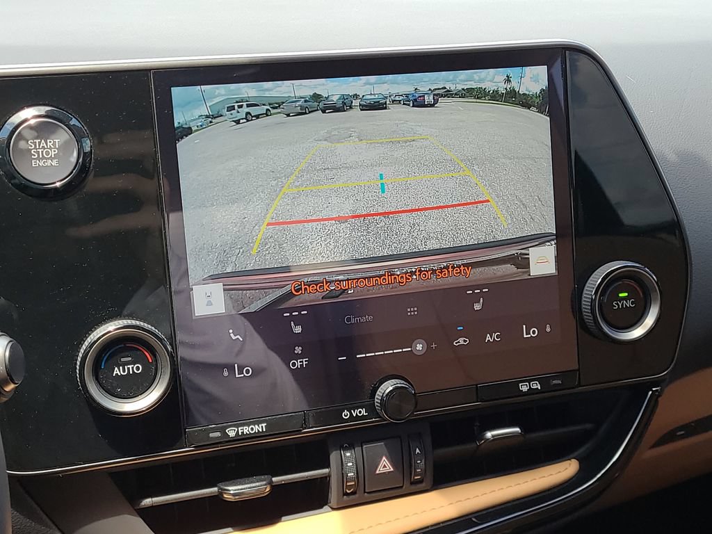 Used 2025 Lexus NX 250 FWD w/ Towing Package (2000 Lbs) image 16