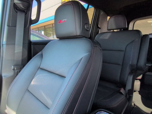 New 2026 Chevrolet Traverse Z71 w/ Driver Confidence Package image 6