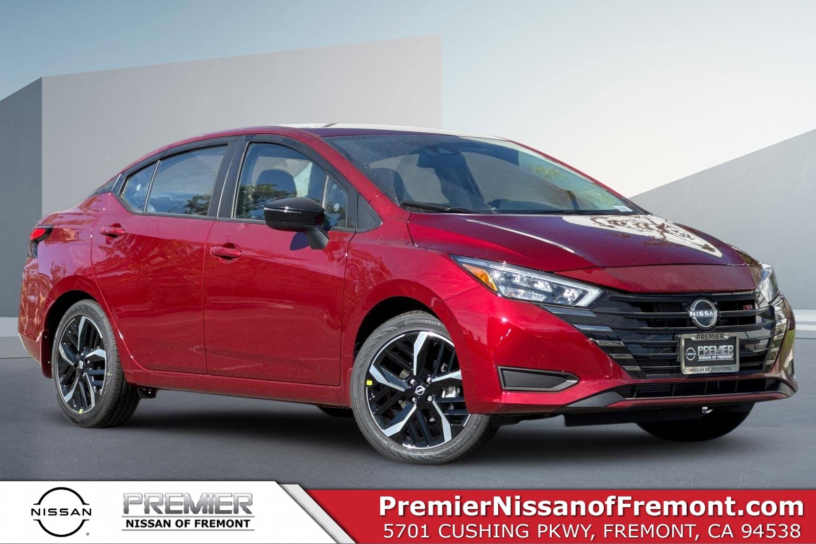 Used 2025 Nissan Versa SR w/ Trunk Package