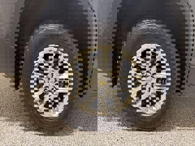 Used 2021 Chevrolet Traverse LT image 17