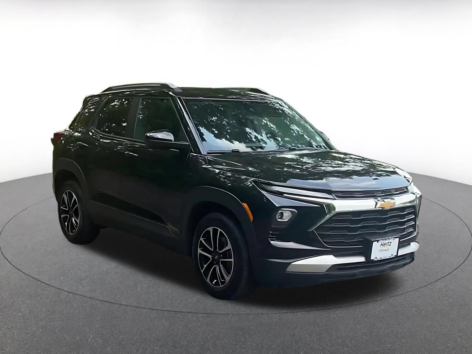 Used 2025 Chevrolet TrailBlazer LT FWD image 3
