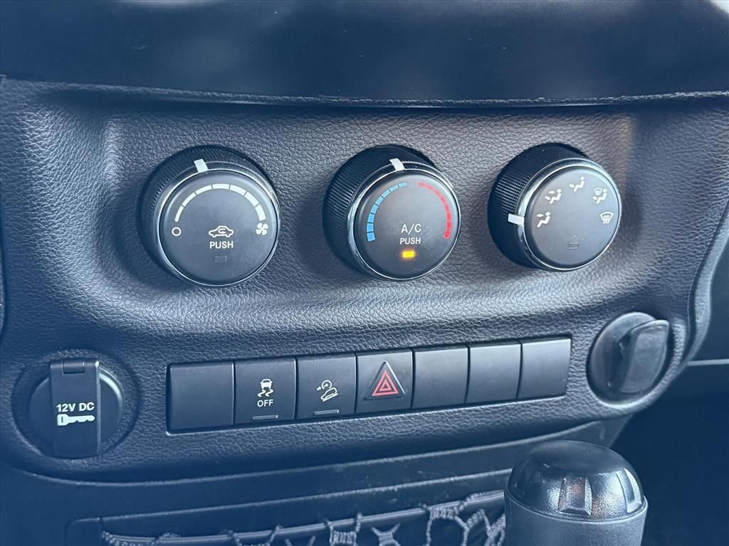 Used 2018 Jeep Wrangler Unlimited Sport image 16